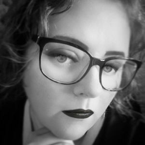 joleene Naylor b&amp;W